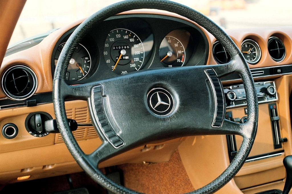 MERCEDES-BENZ