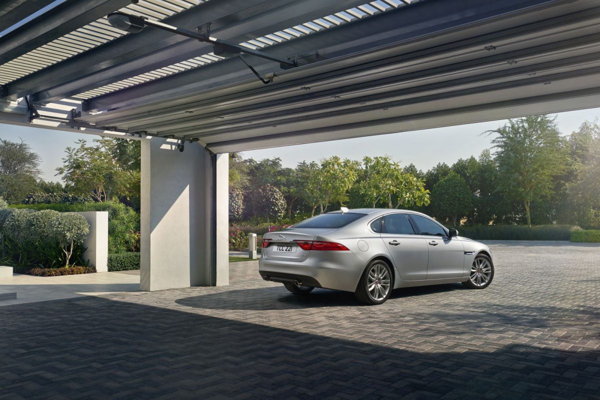 JAGUAR XF