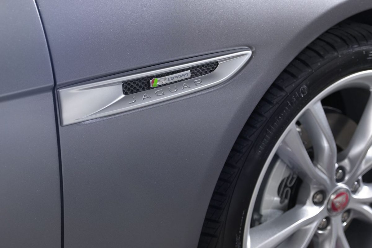 JAGUAR XF