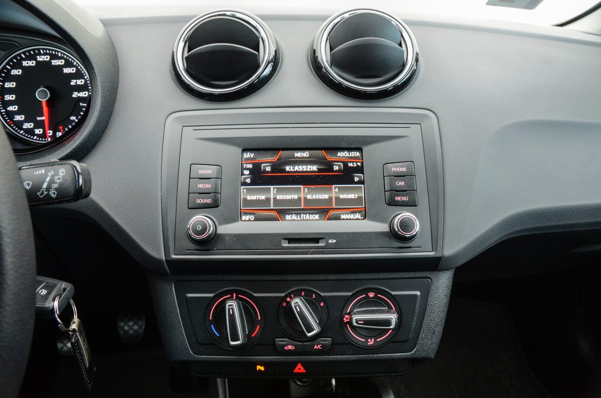 SEAT IBIZA