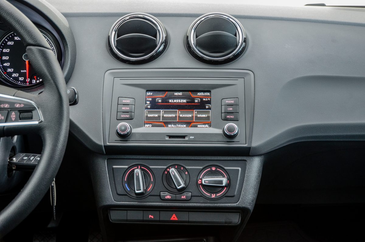 SEAT IBIZA