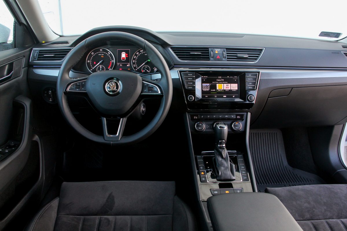 SKODA SUPERB