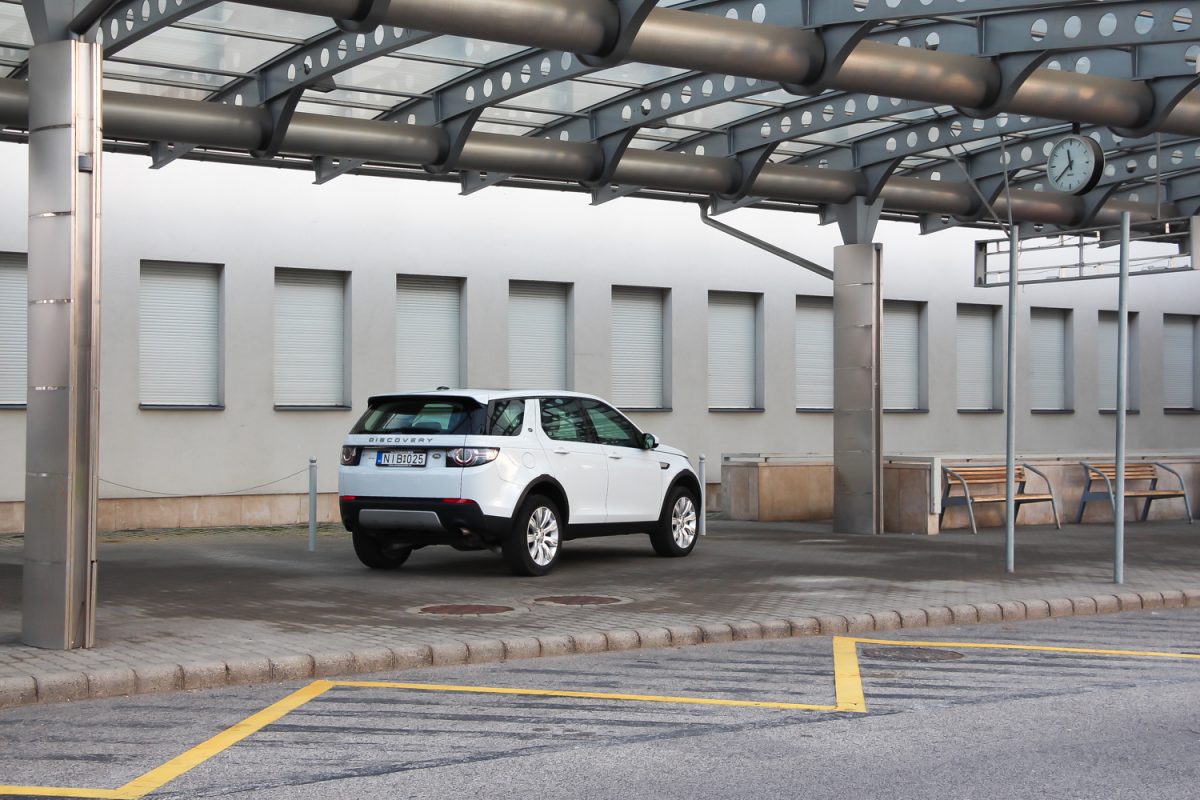 LAND ROVER