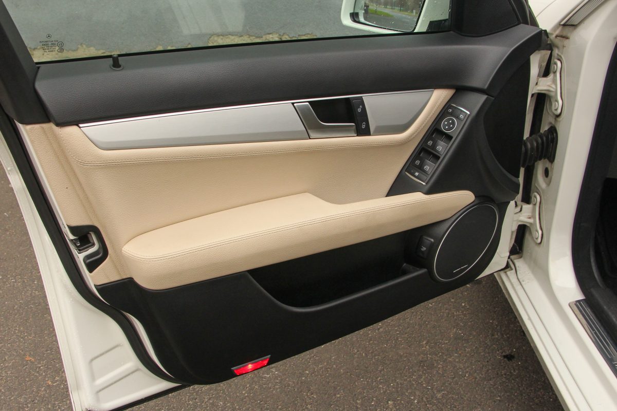 MERCEDES-BENZ C-OSZTÁLY