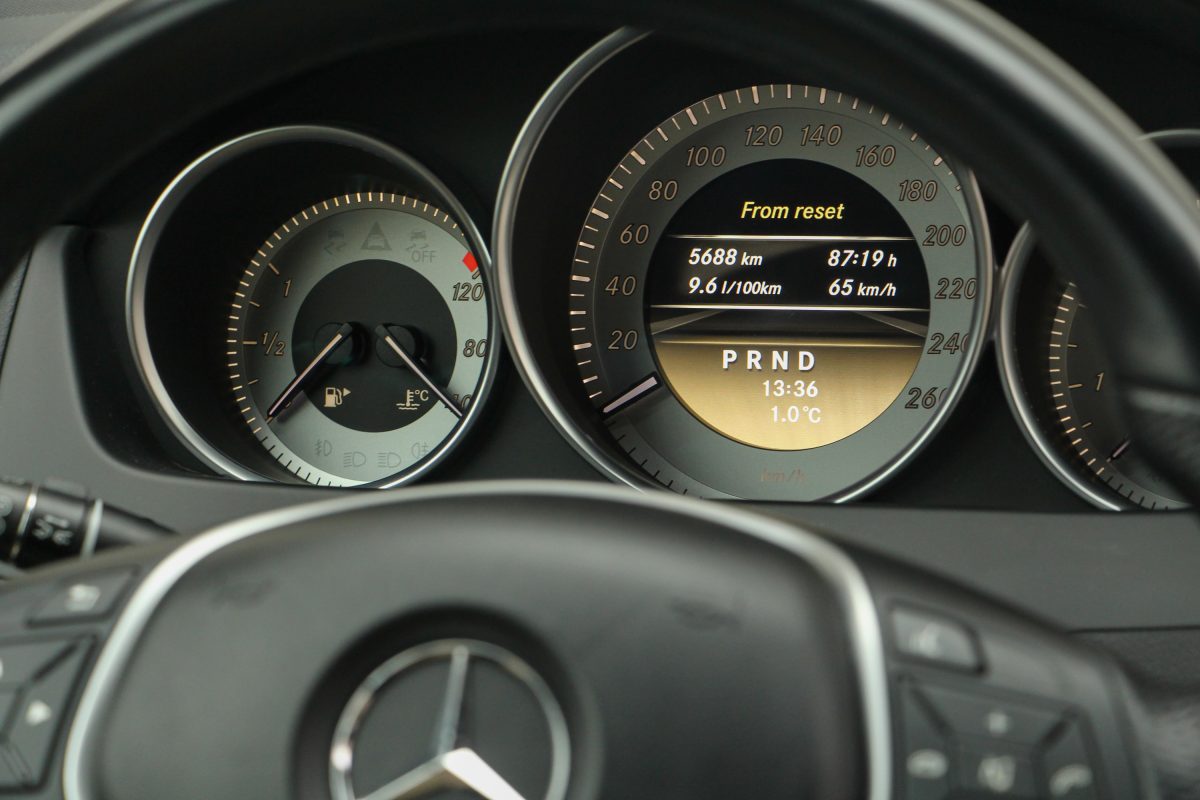 MERCEDES-BENZ C-OSZTÁLY