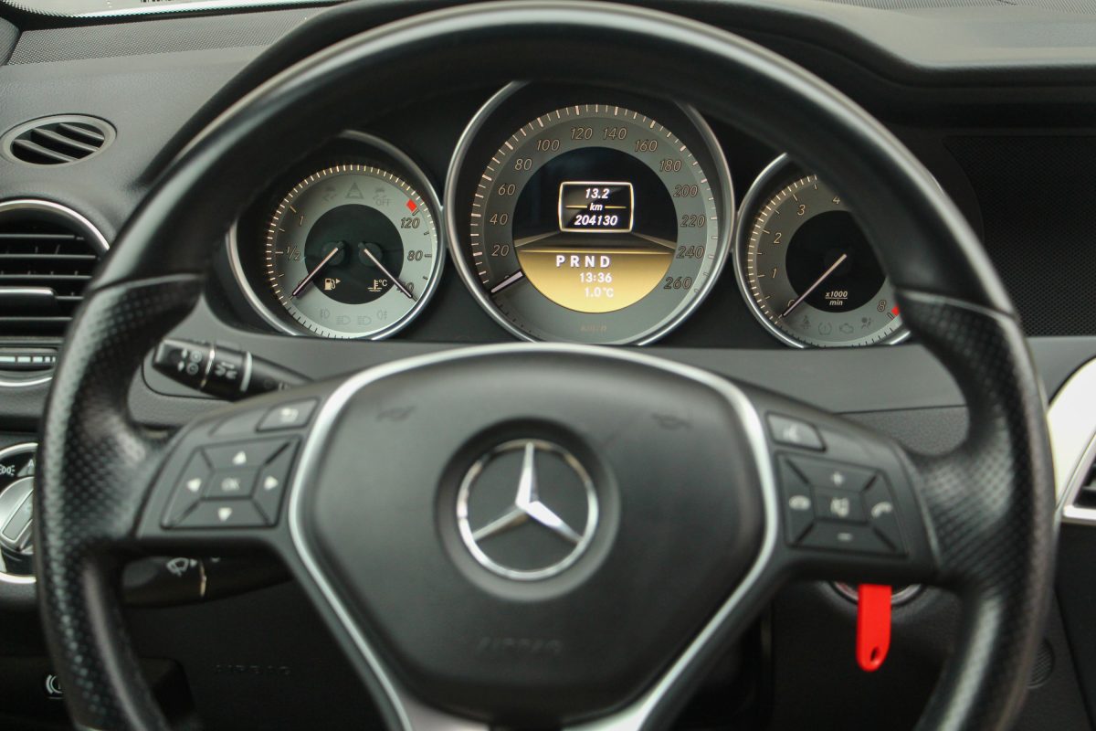 MERCEDES-BENZ C-OSZTÁLY