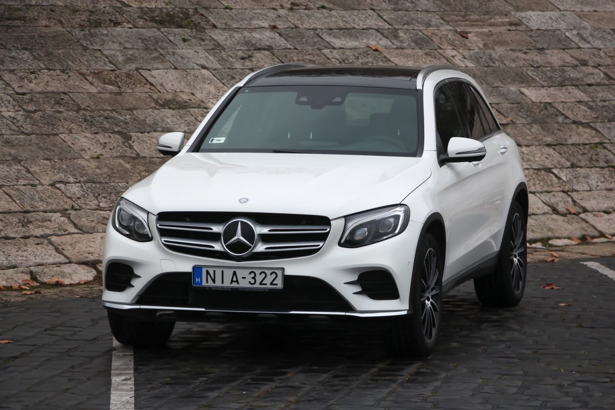 MERCEDES-BENZ
