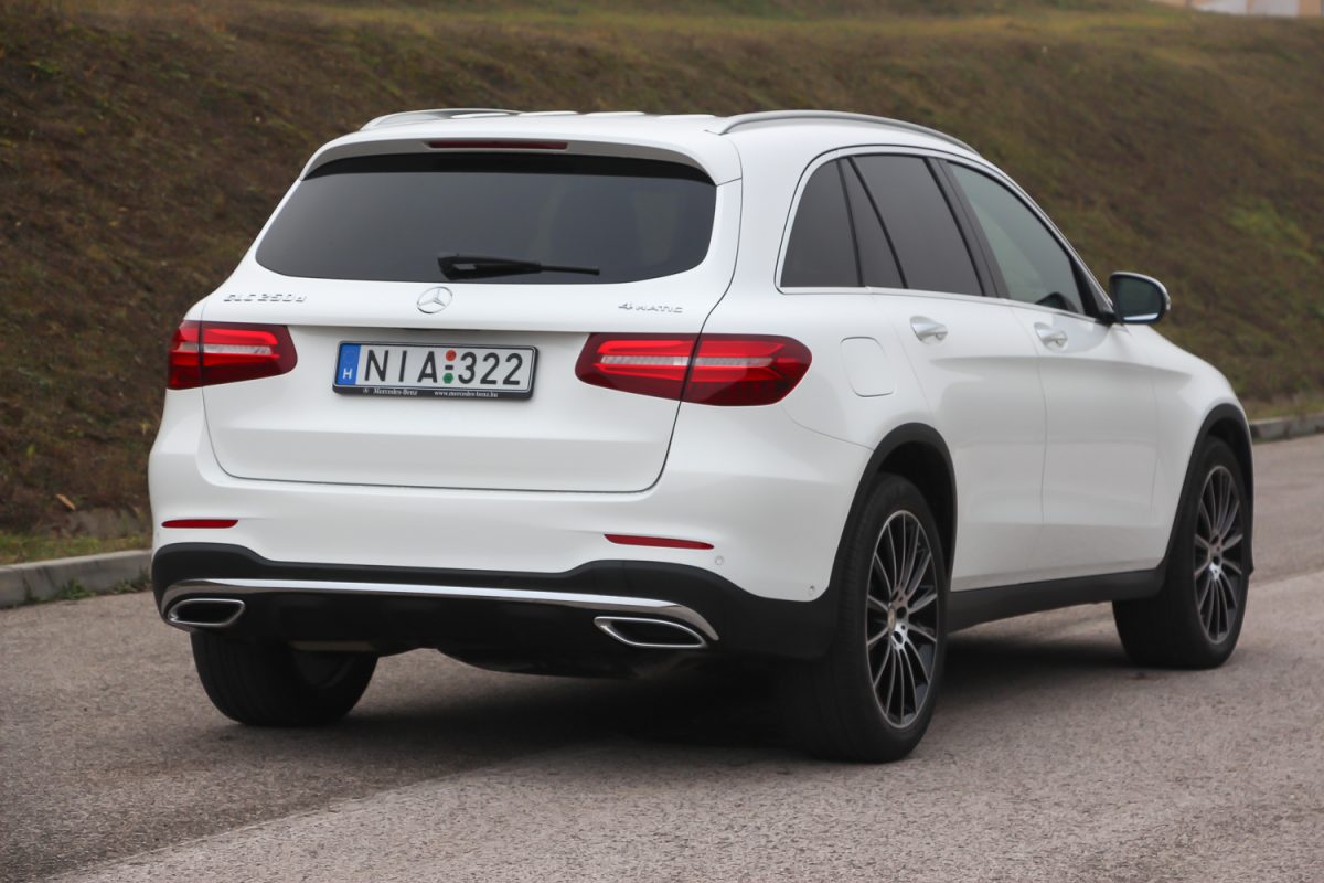 MERCEDES-BENZ