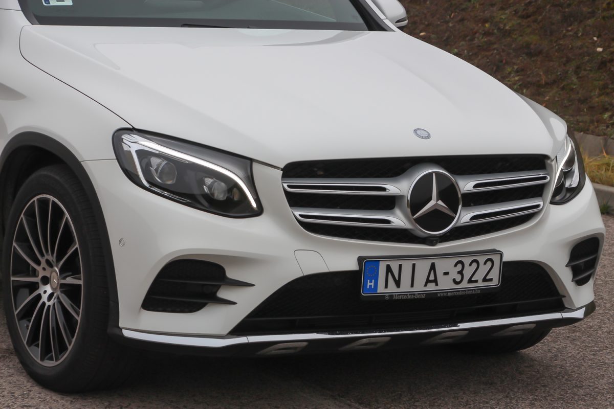 MERCEDES-BENZ