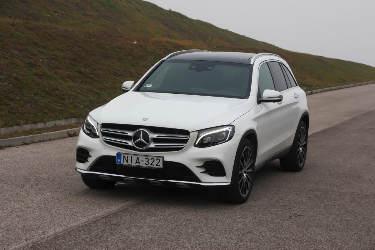 MERCEDES-BENZ