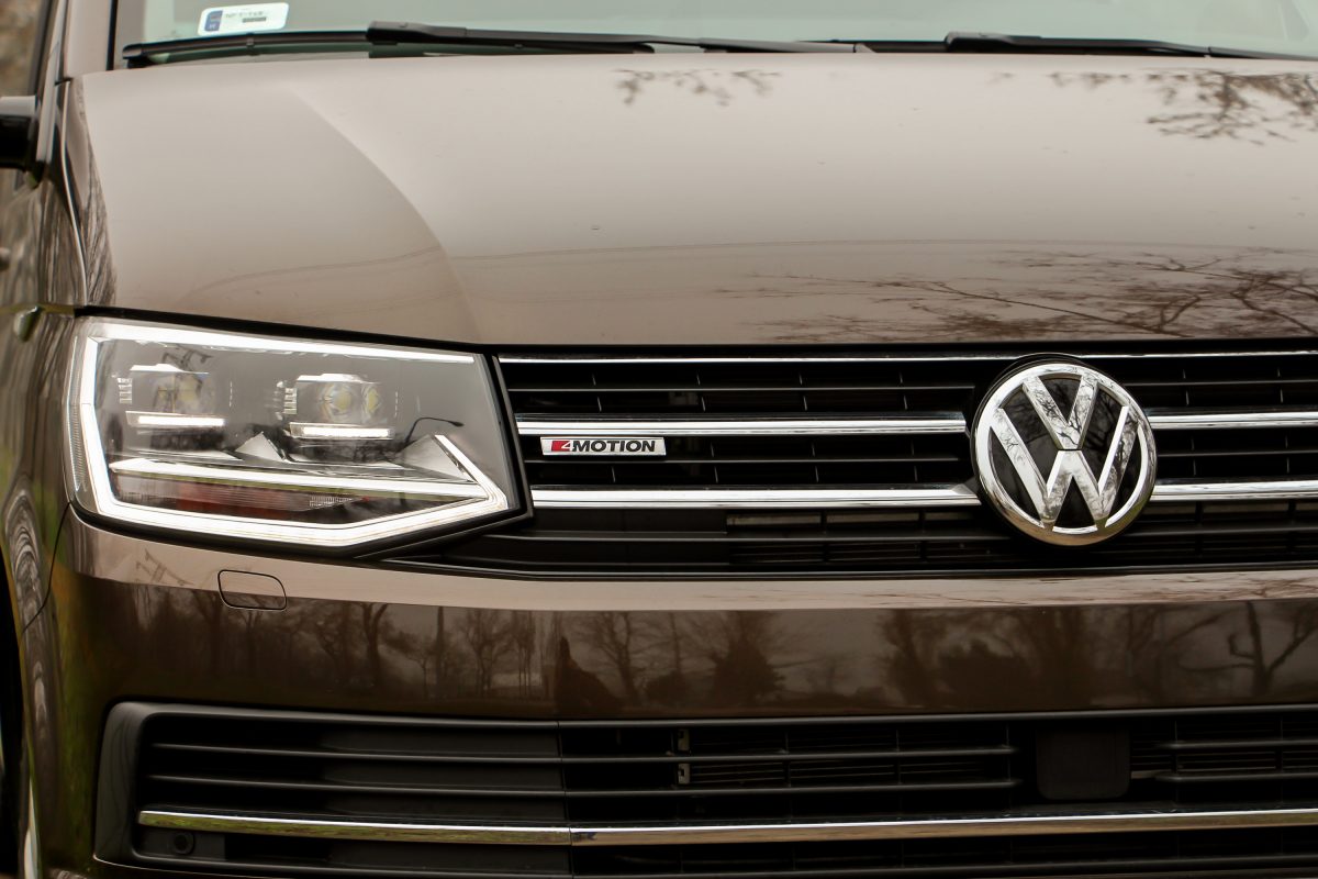 VOLKSWAGEN MULTIVAN
