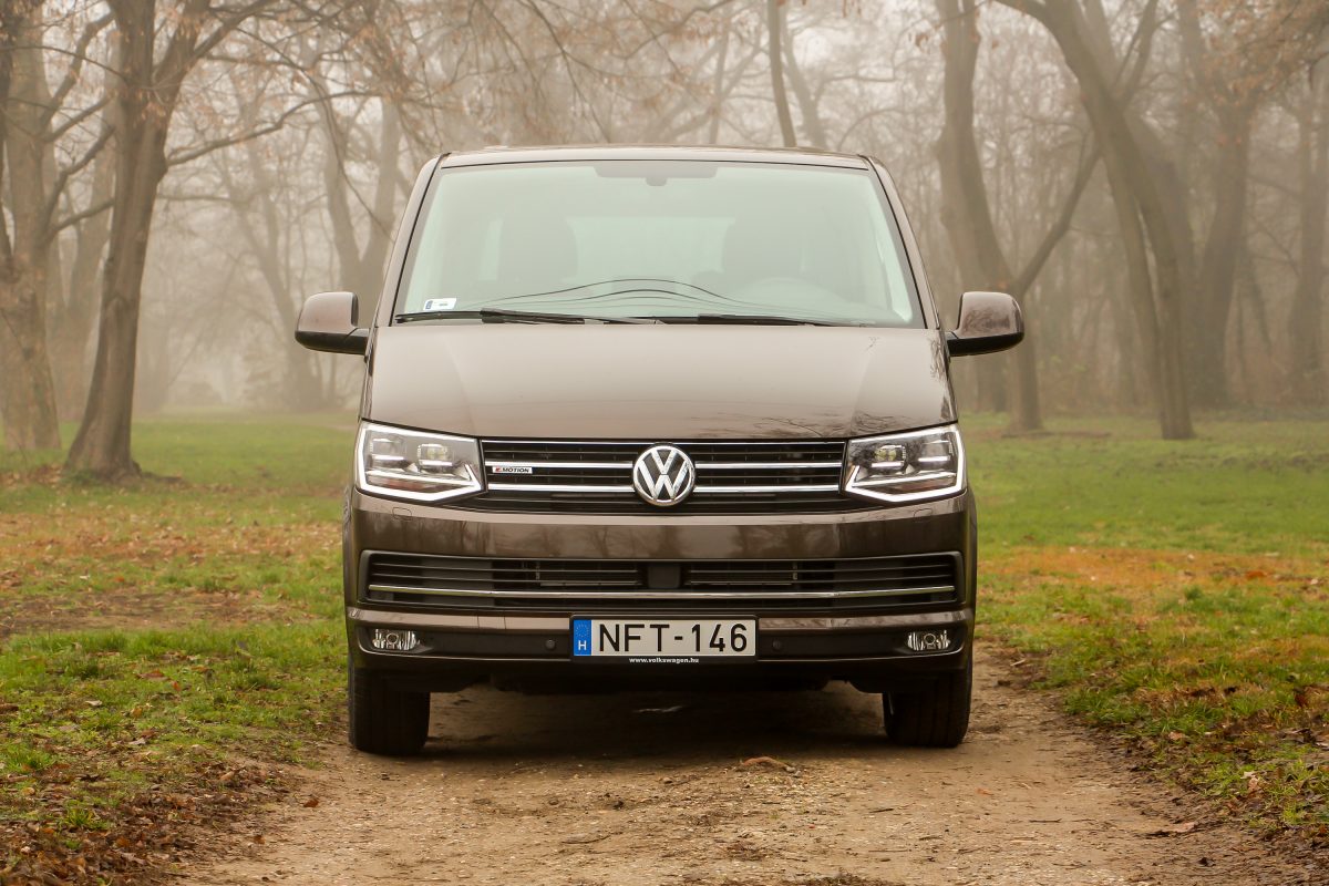 VOLKSWAGEN MULTIVAN