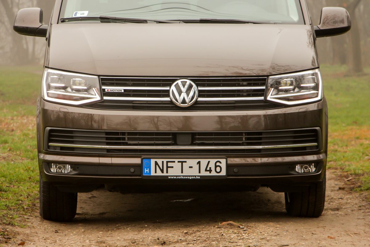 VOLKSWAGEN MULTIVAN