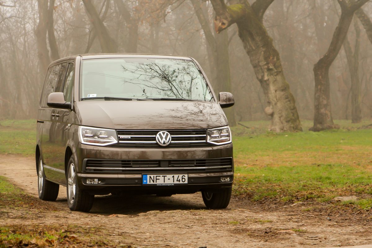 VOLKSWAGEN MULTIVAN
