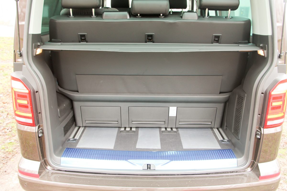 VOLKSWAGEN MULTIVAN