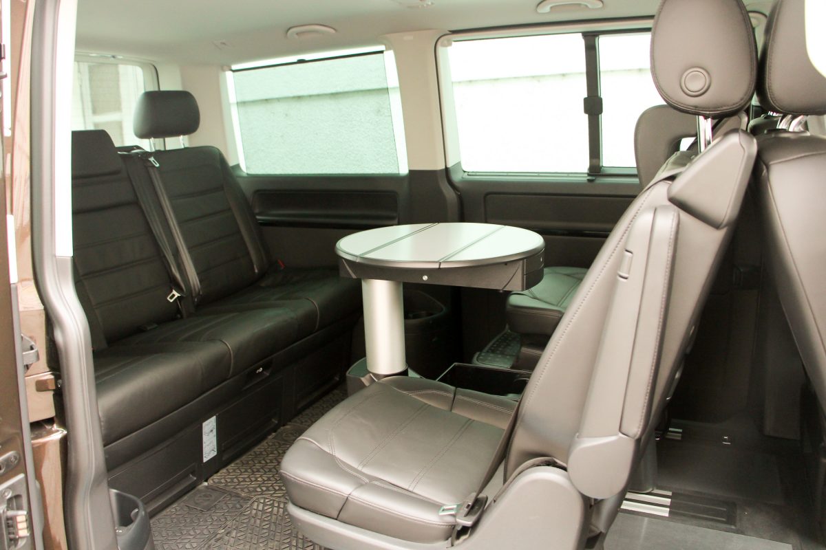 VOLKSWAGEN MULTIVAN