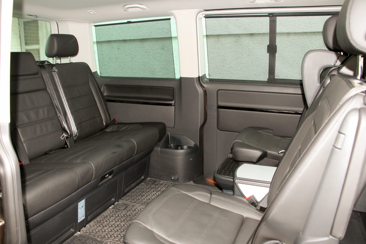 VOLKSWAGEN MULTIVAN