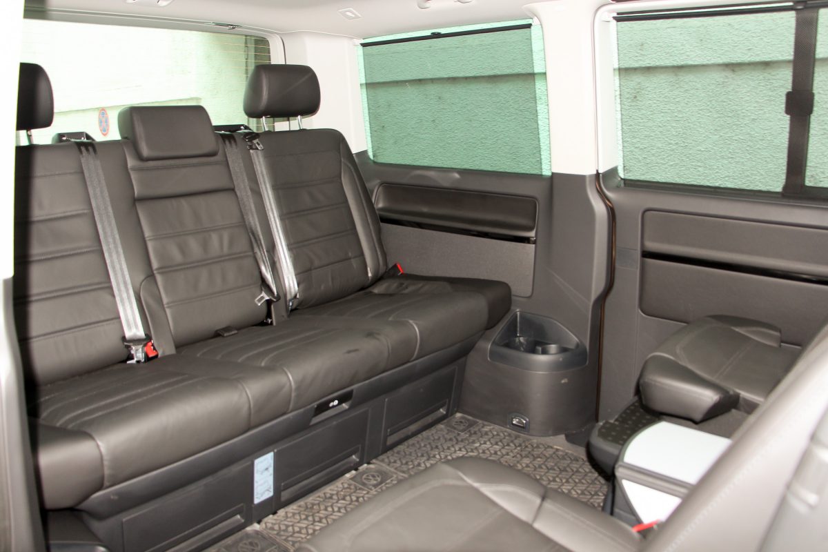 VOLKSWAGEN MULTIVAN