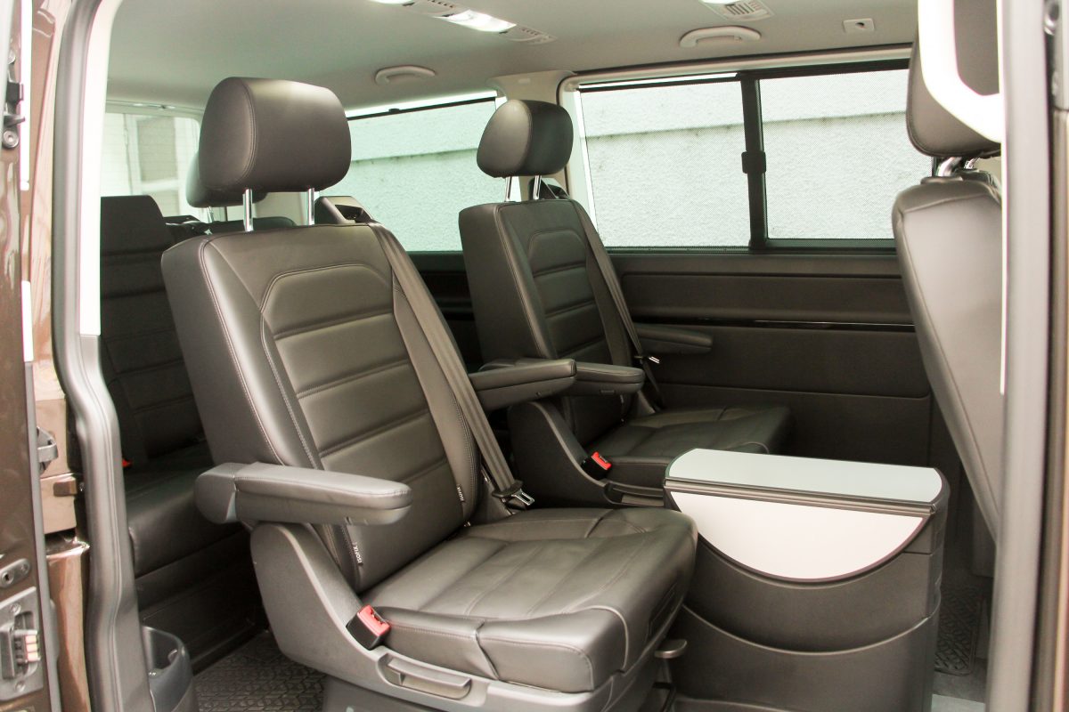 VOLKSWAGEN MULTIVAN