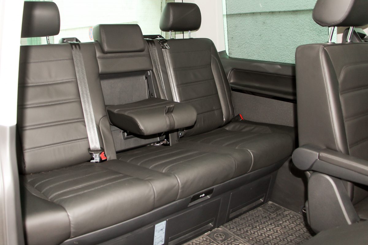 VOLKSWAGEN MULTIVAN