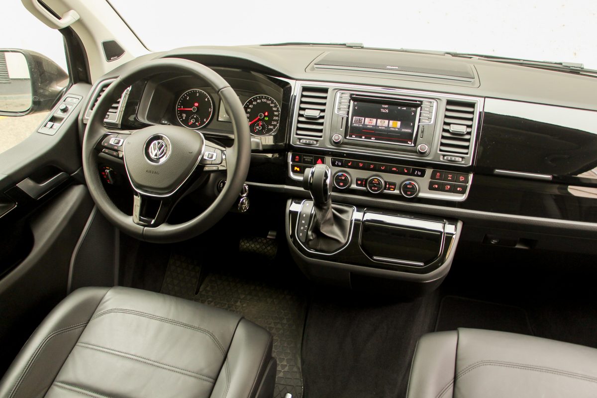 VOLKSWAGEN MULTIVAN