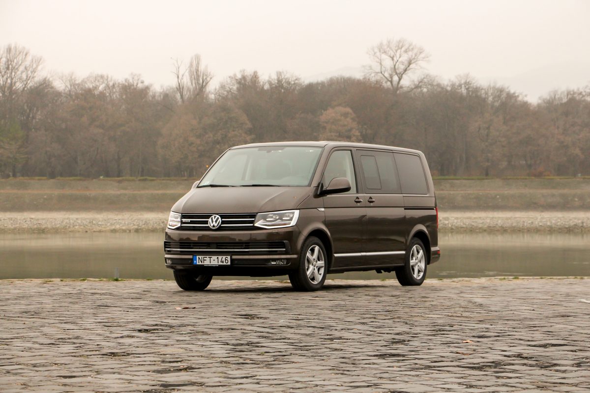 VOLKSWAGEN MULTIVAN