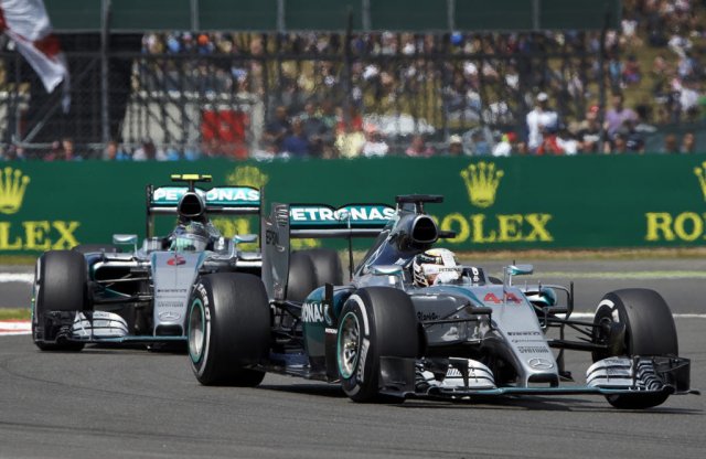 Hamilton nyerte az idei év legizgalmasabb Forma-1 futamát
