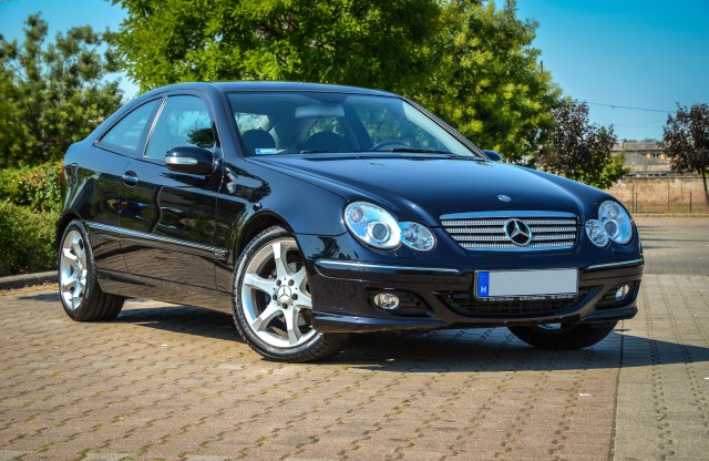 Duplán sportos - Mercedes-Benz C 180 Sportcoupé