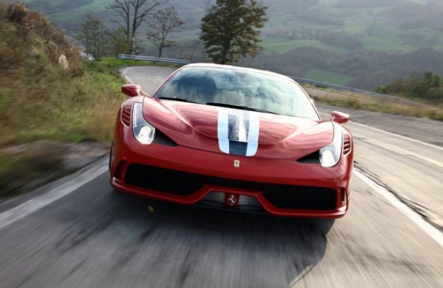 Tőzsdére megy a Ferrari