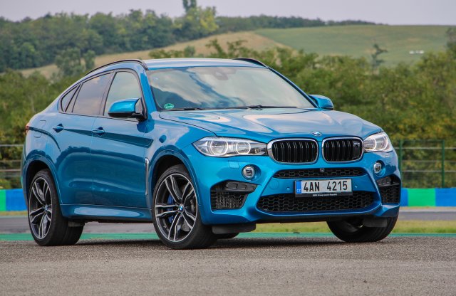 Három-kilencvenhat! - BMW X6 M teszt