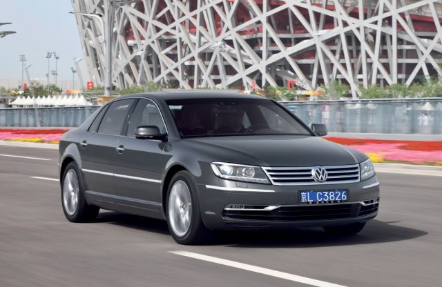 Rossz szappanopera: már biztos, hogy késik a VW Phaeton