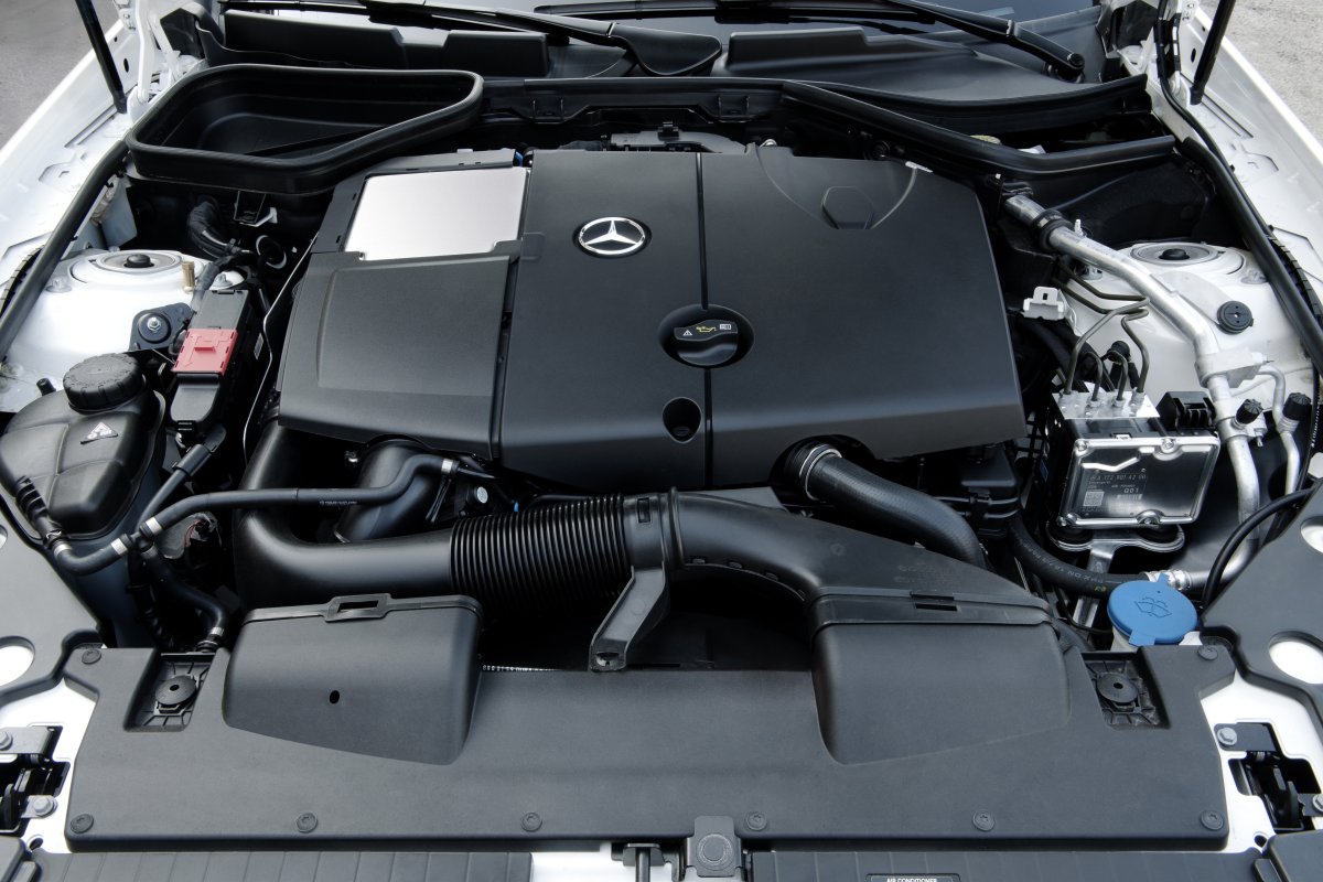 MERCEDES-BENZ