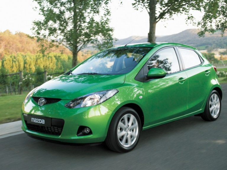 MAZDA 2
