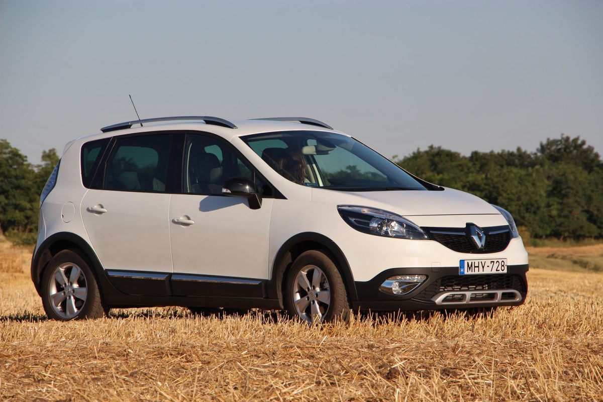 RENAULT