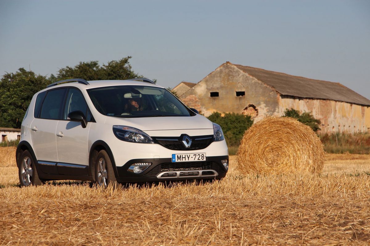 RENAULT