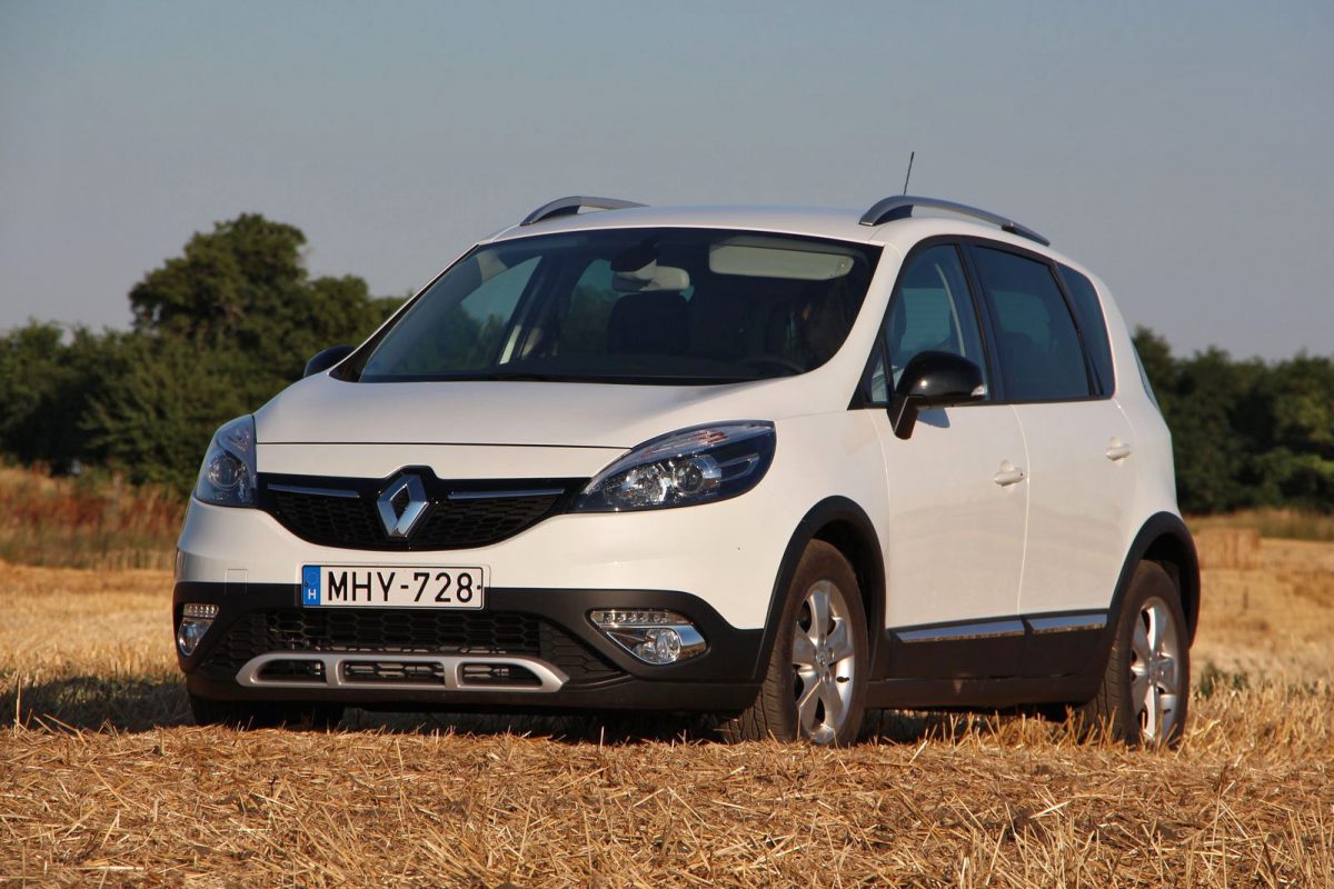 RENAULT