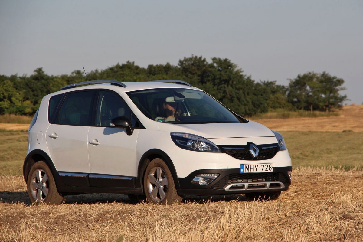 RENAULT