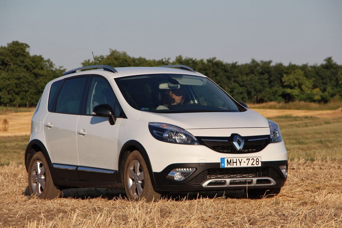 RENAULT