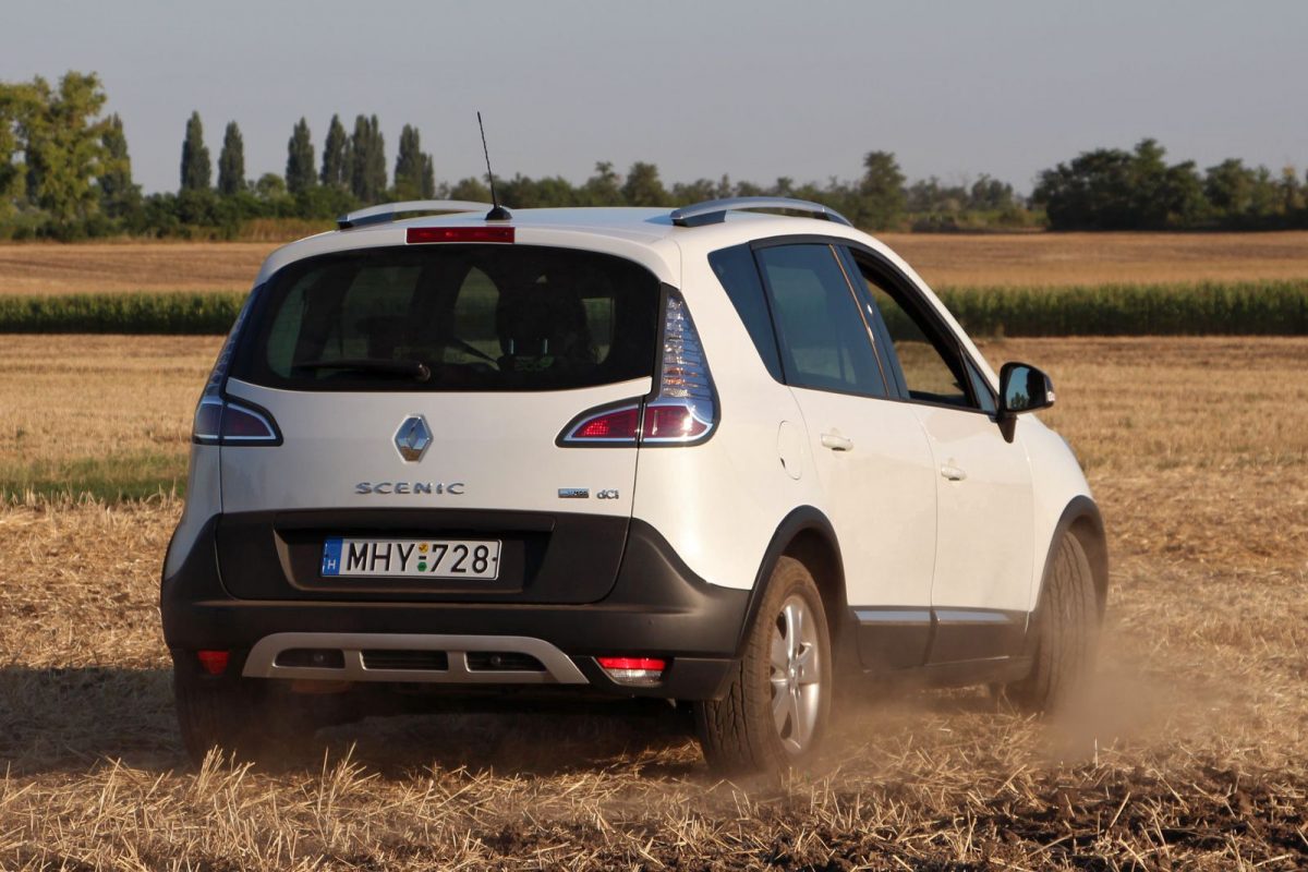 RENAULT