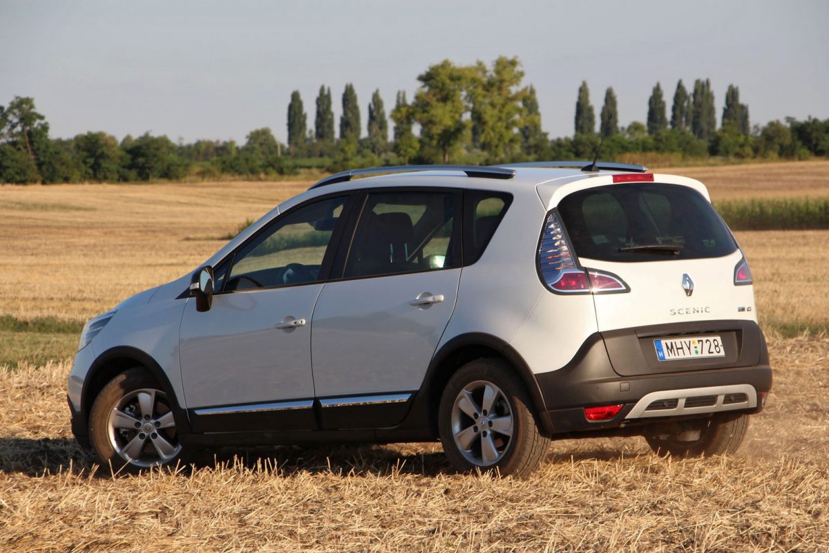 RENAULT