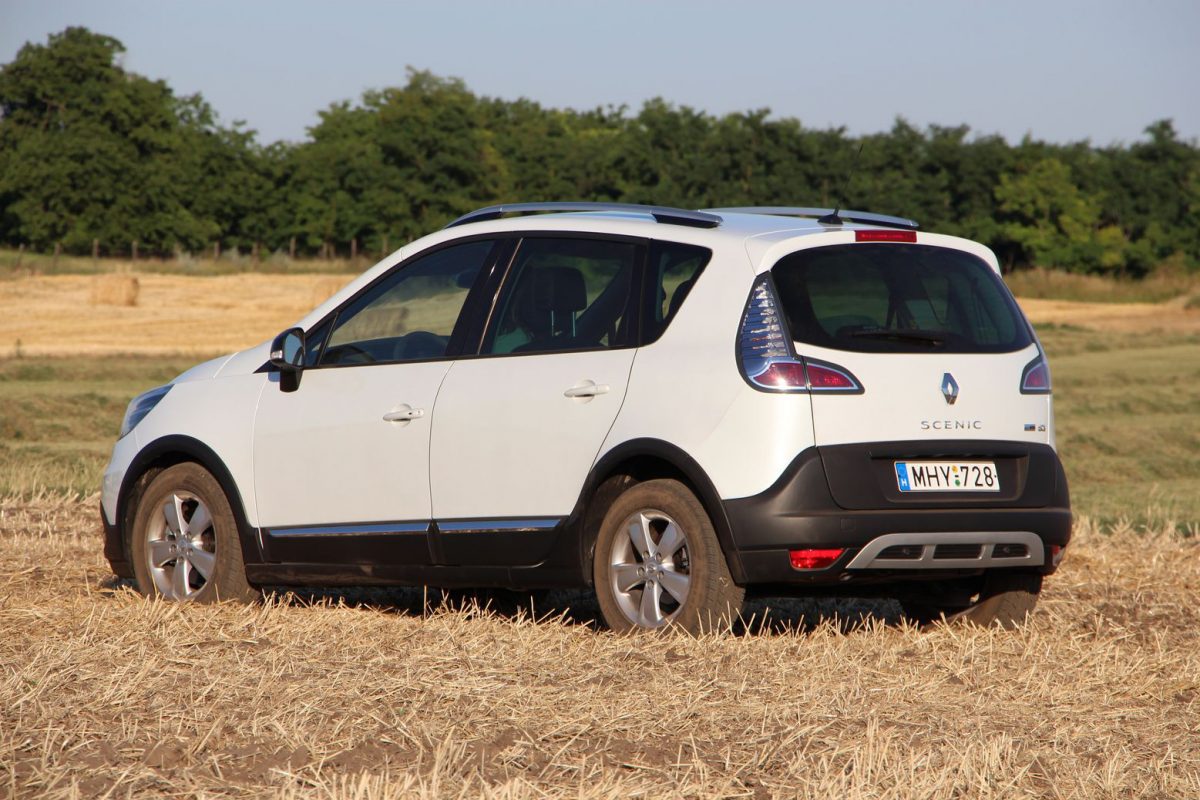 RENAULT