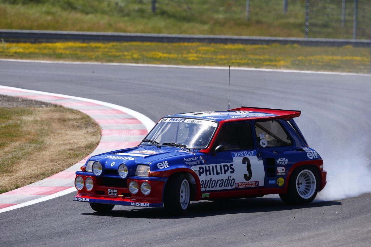RENAULT