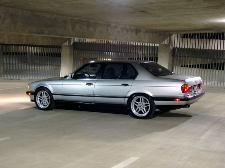 BMW 7-ES SOROZAT