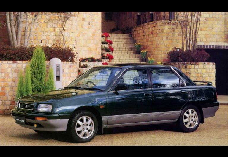 DAIHATSU APPLAUSE