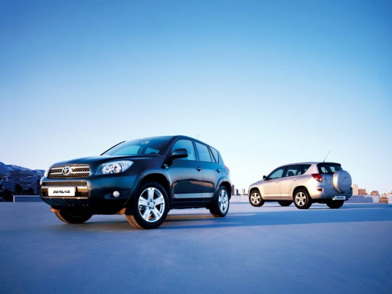 TOYOTA RAV 4