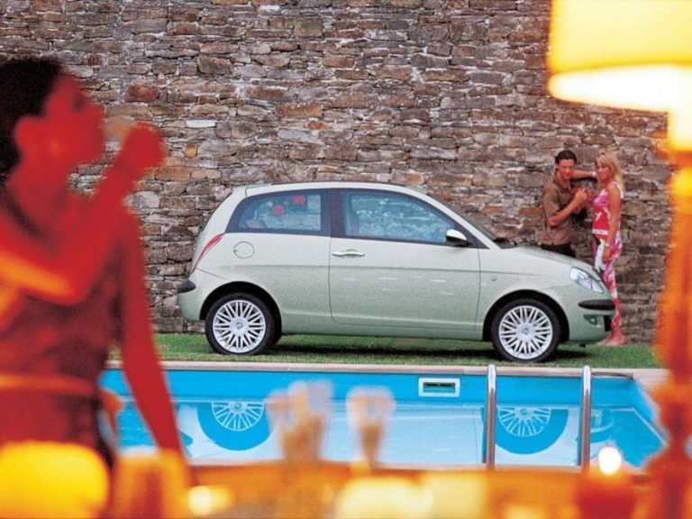 LANCIA YPSILON