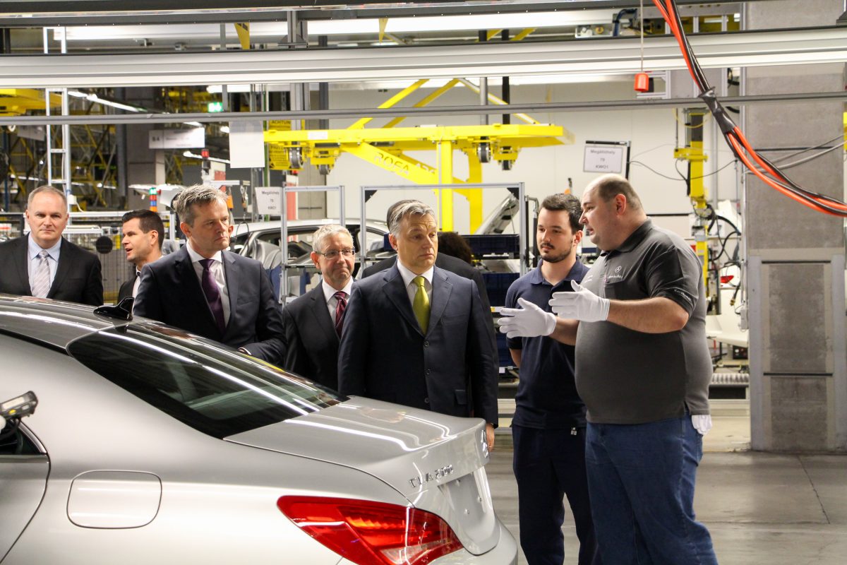 MERCEDES-BENZ