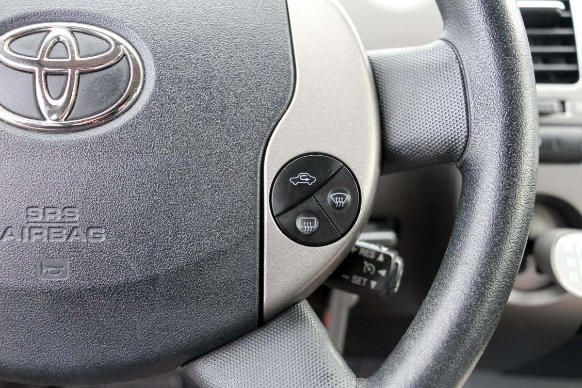 TOYOTA PRIUS