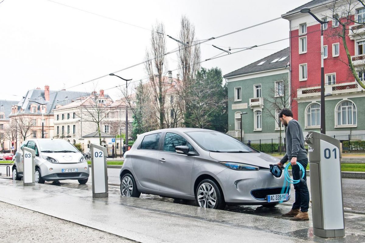 RENAULT ZOE