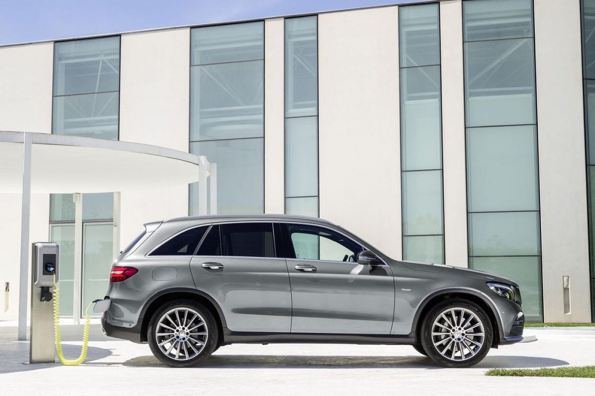 MERCEDES-BENZ